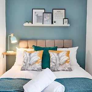 https://the-great-north-hill-swansea-city-centre.cardiffhotelswales.com