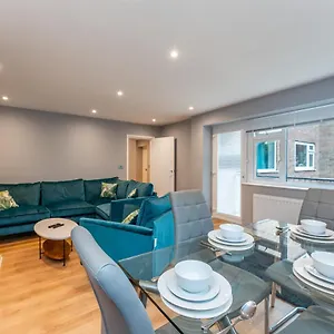  Apartment Stylish 2 Bedroom In Bournemouth, 500m From