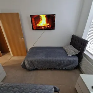  Apartment Near Train Station